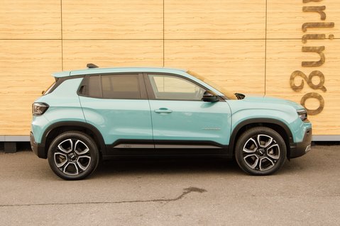 Jeep Avenger SUMMIT 9