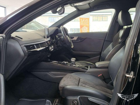 Audi A4 2.0 TFSI 40 Black Edition S Tronic Euro 6 (s/s) 5dr 77