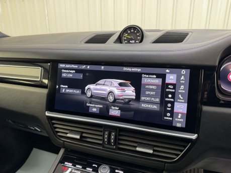 Porsche Cayenne 4.0 Cayenne T S E-Hybrid Auto 4WD 5dr 82