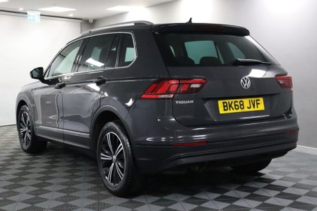 Volkswagen Tiguan SE NAV TSI 9