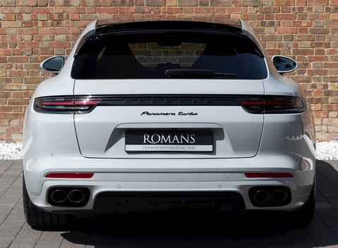 Porsche Panamera Turbo Sport Turismo 5