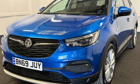 Vauxhall Grandland X 1.6 Grandland X SRi Nav Hybrid4 Auto 4WD 5dr