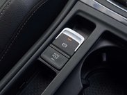 Volkswagen Golf 2.0 Golf R DSG 4WD 5dr 40