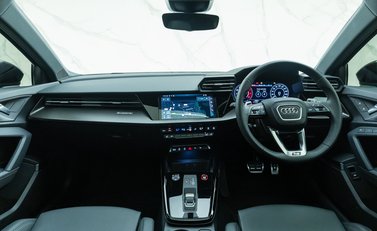 Audi RS3 SPORTBACK VORSPRUNG 18