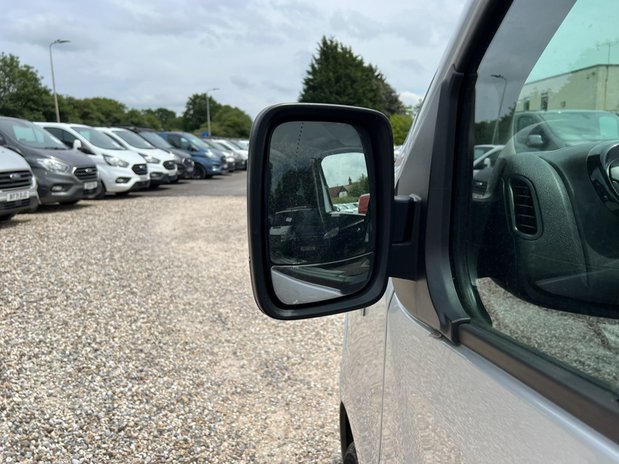 Renault Trafic SWB L1H1 Low Roof Sportive Air Con Nav EURO 6 NO VAT 19