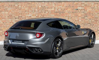 Ferrari FF 7
