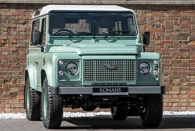 Land Rover Defender 90 Heritage