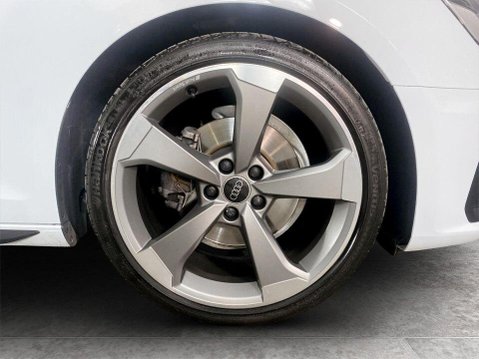 Audi A4 2.0 TFSI 35 Black Edition Estate 5dr Petrol S Tronic Euro 6 (s/s) (150 ps) 10