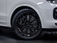 Porsche Cayenne 4.0T V8 GPF Turbo SUV 5dr Petrol TiptronicS 4WD Euro 6 (s/s) (550 ps) 4