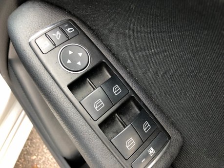 Mercedes-Benz B Class B180 BLUEEFFICIENCY SE automatic petrol just 65,000m, 1 owner, ULEZ 26