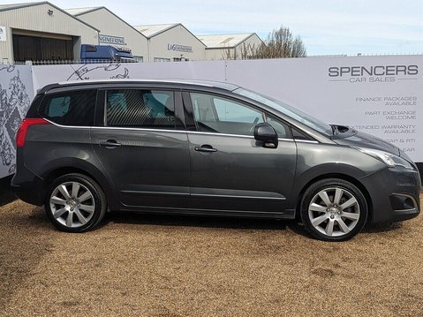 Peugeot 5008 BLUE HDI S/S ALLURE 10