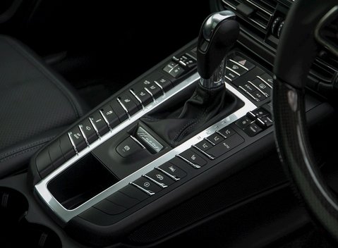 Porsche Macan Turbo 22