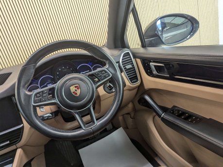 Porsche Cayenne 3.0 Cayenne V6 Auto 4WD 5dr 57