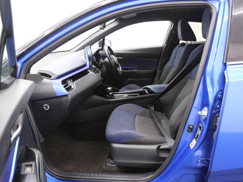 Toyota C-HR 1.8 VVT-h Dynamic CVT Euro 6 (s/s) 5dr 23