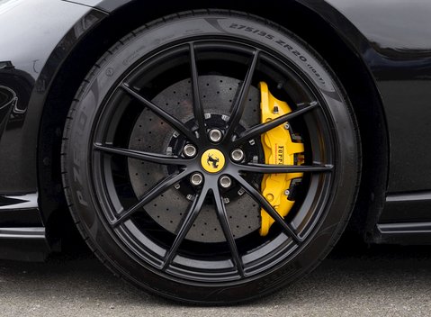 Ferrari 812 Superfast 10