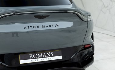 Aston Martin DBX 707 21