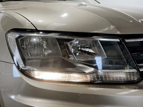 Volkswagen Tiguan 2.0 TDI SE Navigation SUV 5dr Diesel DSG Euro 6 (s/s) (150 ps) 9