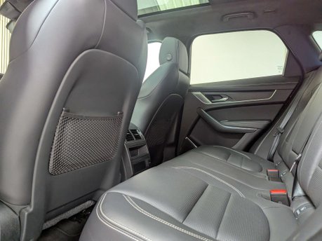 Jaguar F-Pace 2.0 F-PACE R-Dynamic HSE D MHEV AWD Auto 4WD 5dr 41