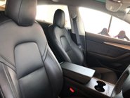 Tesla Model 3 LONG RANGE AWD 45,000m black vegan leather, 19 inch alloys 6