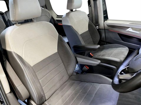 Volkswagen Multivan 2.0 TSI Style Long MPV 5dr Petrol DSG Euro 6 (s/s) (204 ps) Air Con - Alloy 11