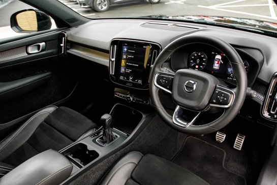 Volvo XC40 T3 R-DESIGN