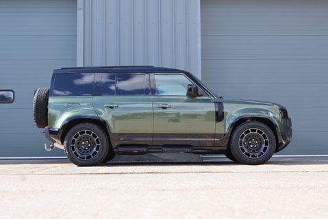 Land Rover Defender 110 2026 HARD TOP D350  HSE Octa wheels and a genuine rear seat conversion 10