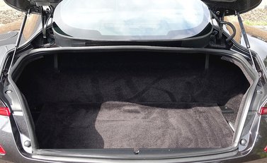 Aston Martin Vanquish 11