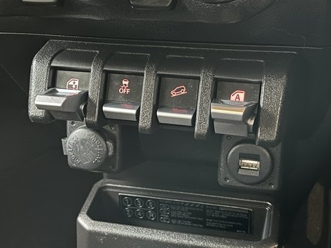 Suzuki Jimny 1.5 SZ5 ALLGRIP 3dr 26