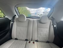 Fiat 500e 42kWh La Prima Hatchback 3dr Electric Auto (118 ps) 8