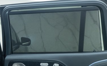 Mercedes-Benz GLS 600 Maybach 32