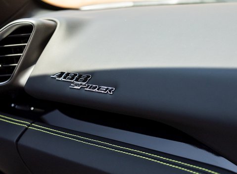 Ferrari 488 Spider 20
