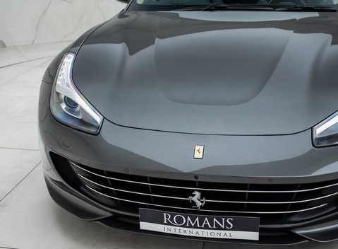 Ferrari GTC4 Lusso V12 26