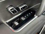 Land Rover Range Rover 3.0 P440e 38.2kWh SE SUV 5dr Petrol Plug-in Hybrid Auto 4WD Euro 6 (s/s) (4 49