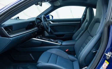 Porsche 911 Turbo (992) 18