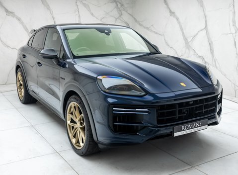 Porsche Cayenne TURBO E-HYBRID COUPE WITH GT PACKAGE 11