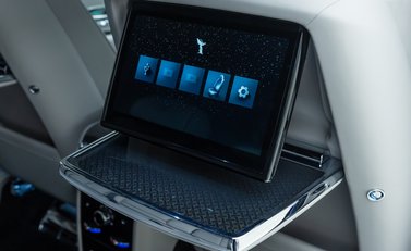 Rolls-Royce Cullinan Series II BLACK BADGE 19