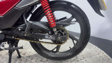 Honda CB 2021 ONLY 11K NEW MOT SERVICED ICONIC 125CC LEARNER COMMUTER BIKE 36