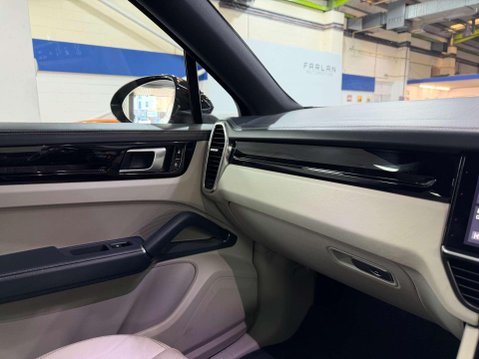 Porsche Cayenne 3.0T V6 Coupe 5dr Petrol TiptronicS 4WD Euro 6 (s/s) (340 ps) 48