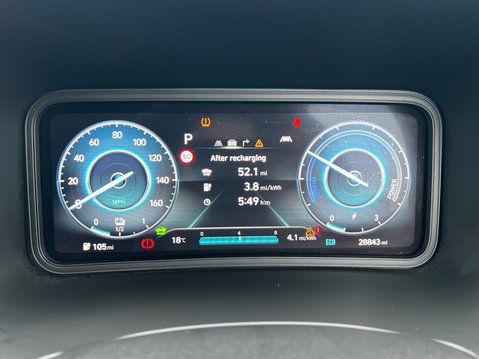 Hyundai KONA PREMIUM 11