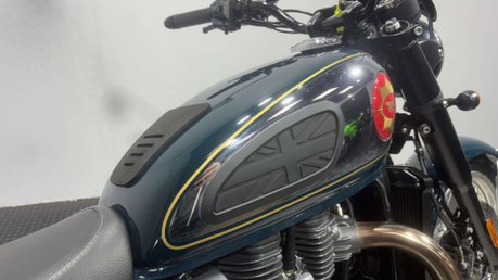 BSA Gold Star 650 2023 3K VERY CLEAN 1 OWNER NEW MOT RETRO MODERN CLASSIC BIKE 10