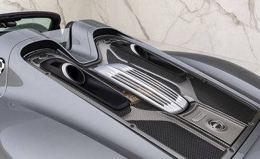 Porsche 918 Spyder 28