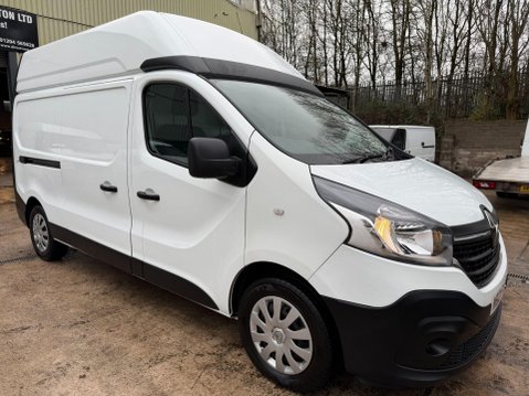 Renault Trafic 2.0 dCi ENERGY 30 Business Panel Van 5dr Diesel Manual LWB High Roof Euro 6 4
