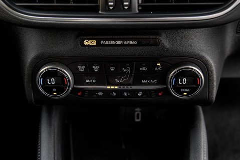 Ford Focus TITANIUM X 33