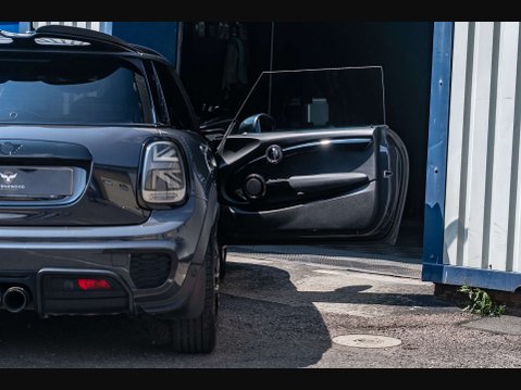 Mini Hatch 2.0 John Cooper Works 3dr 8