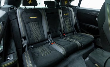 Lamborghini Urus Performante 15