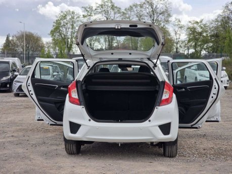 Honda Jazz 1.3 i-VTEC SE Hatchback 5dr Petrol CVT Euro 6 (s/s) (102 ps) 10