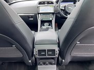 Jaguar F-Pace 2.0 D180 Chequered Flag Auto AWD Euro 6 (s/s) 5dr 82