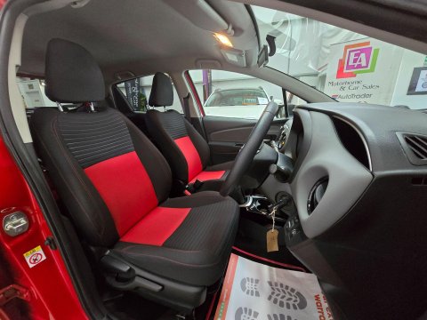 Toyota Yaris 1.33 Dual VVT-i Sport Euro 5 5dr Euro 5 36