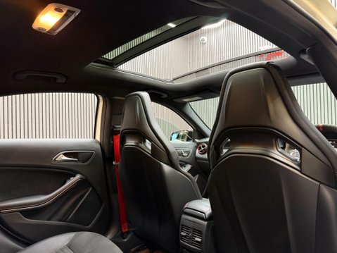 Mercedes-Benz A Class 2.0 A45 AMG SpdS DCT 4MATIC Euro 6 (s/s) 5dr 43