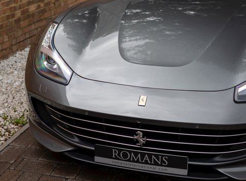 Ferrari GTC4 Lusso 22